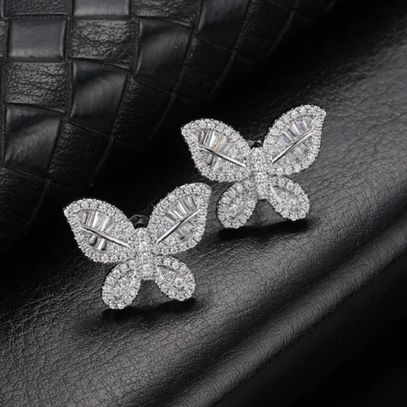 Pretty Butterfly Earrings - Picture 2 of 3